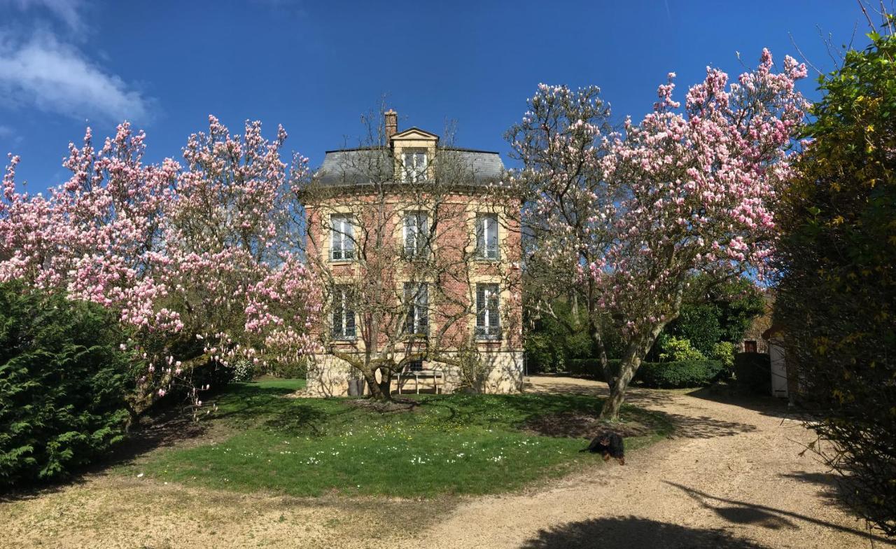 Bed and Breakfast L'Atelier Des Magnolias Aumont-en-Halatte Exteriér fotografie