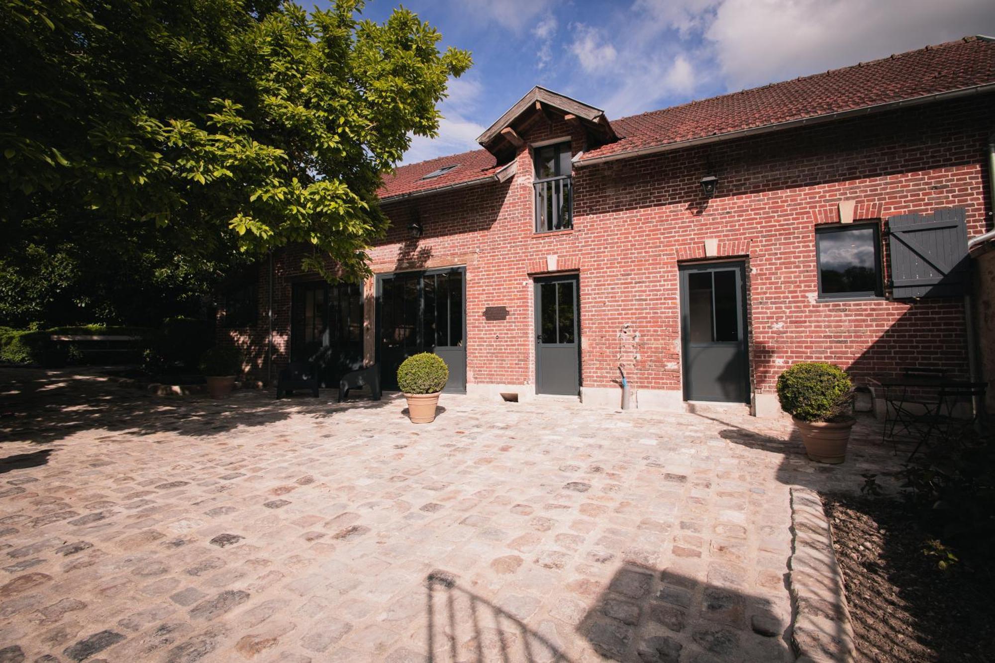 Bed and Breakfast L'Atelier Des Magnolias Aumont-en-Halatte Exteriér fotografie